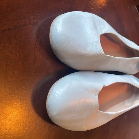 Corso Como comfy leather, powder blue flats. Size 8 - Picture 2 of 4